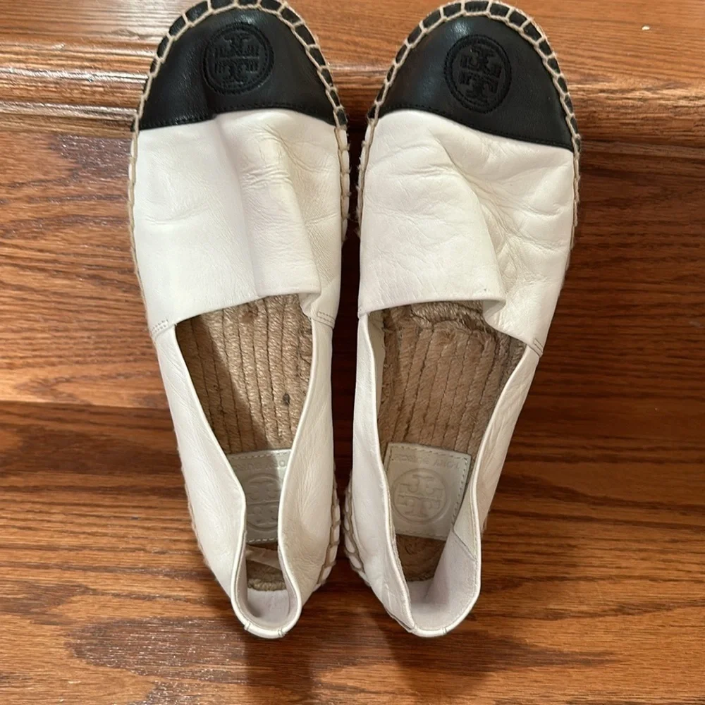 Tory Burch Colorblock Leather Espadrilles Flats in Ivory/Black size 6
